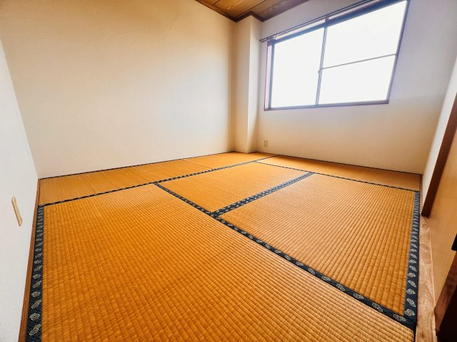 古賀ビルの和室