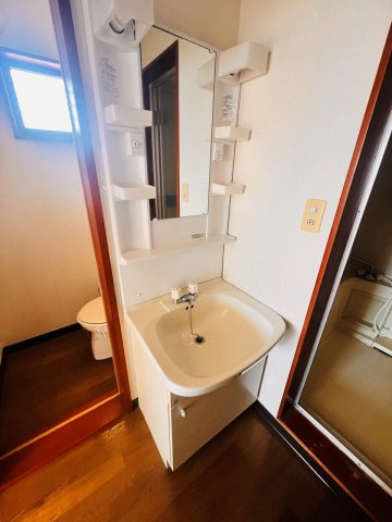 古賀ビルの洗面所