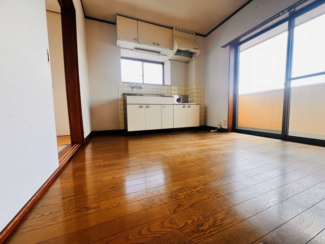 古賀ビルの居間・リビング