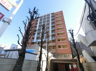 【外観】 | 総戸数３６戸、２００６年４月築、管理人は巡回勤務につき管理体制良好です♪