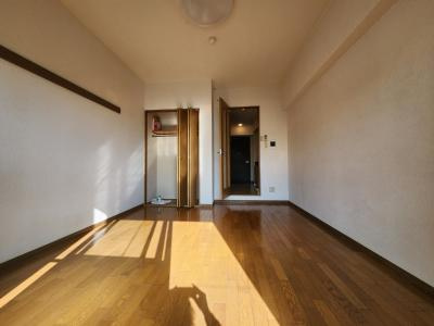 PALACEFIRSTQの洋室