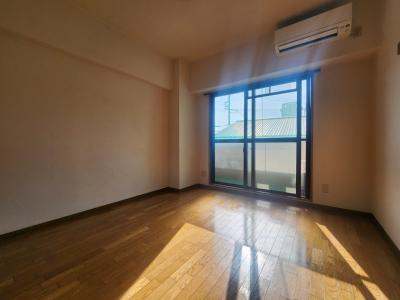 PALACEFIRSTQの居間・リビング|洋室