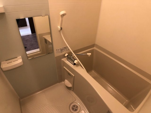 la tiédeur ( 近畿大学 一人暮らし )の浴室