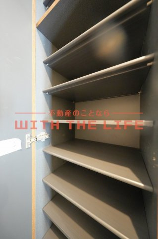 コンフォールⅢ【キャッシュバック賃貸】の収納|大きなものも収納できそうです