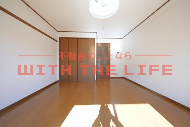 コンフォールⅢ【キャッシュバック賃貸】の内装|内装は落ち着いています