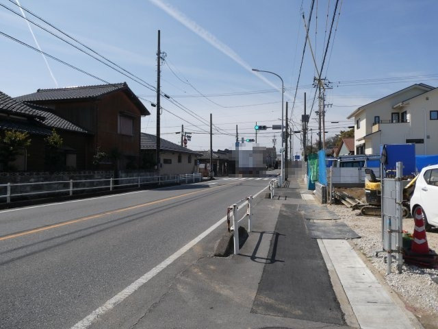 高浜市神明町21-1期　2号棟の前面道路含む現地写真|高浜市神明町21-1期新築分譲住宅前面道路写真です。南側約12ｍ