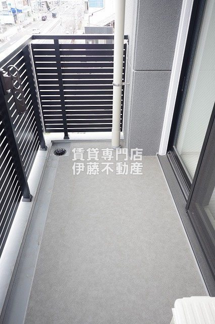 S-RESIDENCE平安通のバルコニー