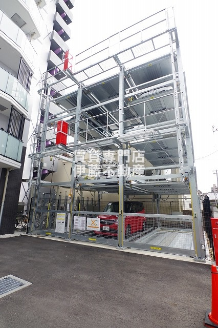 S-RESIDENCE平安通の駐車場