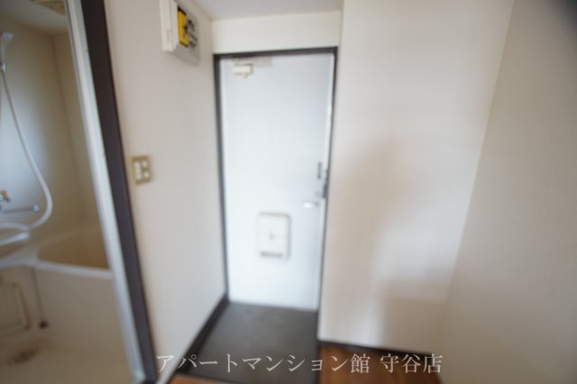 キャリーハイツⅠの玄関