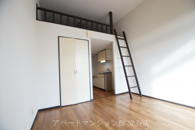 キャリーハイツⅠの居間・リビング