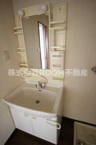 メゾンドサリエの独立洗面台|使いやすい独立洗面台です
