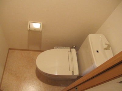 【トイレ】 | メルベーユコート | ゆったりとした空間のトイレです