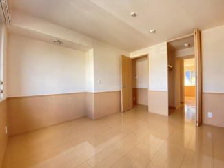 【洋室】 | Side Three A棟 | イメージ(反転タイプ)