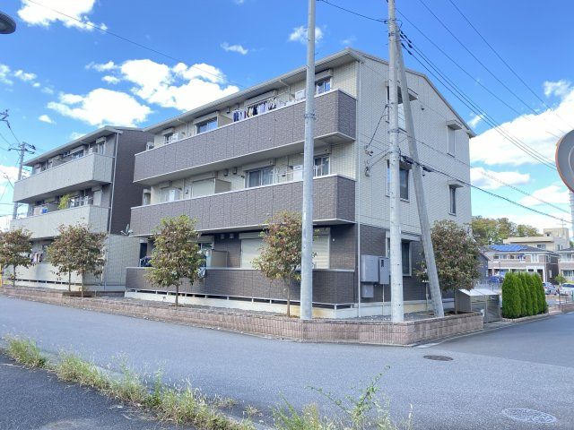 Side Three A棟
