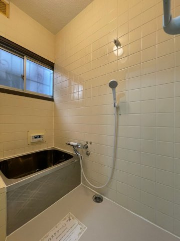 上高丸３丁目戸建の浴室