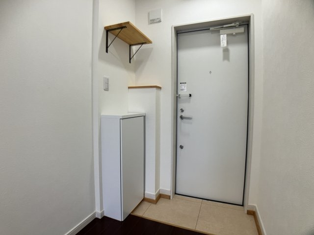 メゾン・アルルの玄関