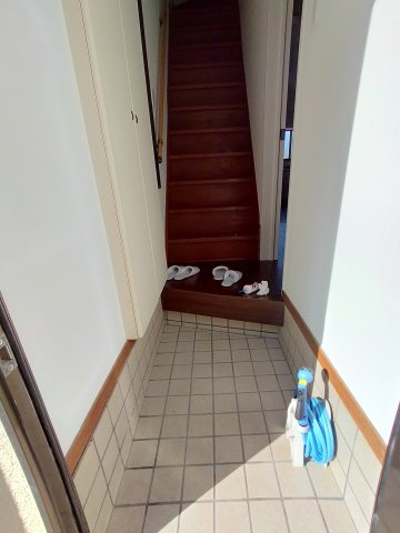 【玄関】 | 瓢箪山町貸家