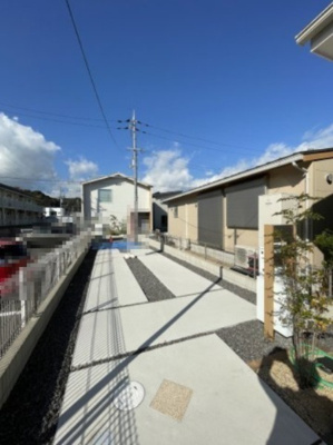 【駐車場】 | 大津市本堅田6丁目19　新築分譲 | 接道から普通車2台の縦列
