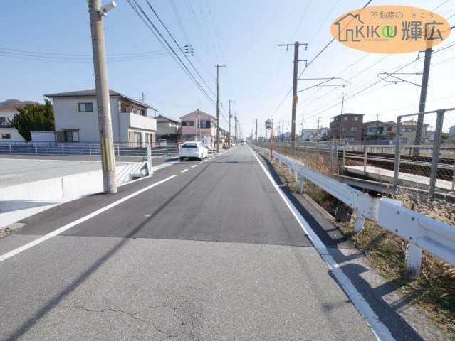 【周辺】 | 高砂市阿弥陀町北池（全5区画）土地　1号地 | JR曽根駅まで徒歩約20分の距離です。近隣は閑静な住宅街です。