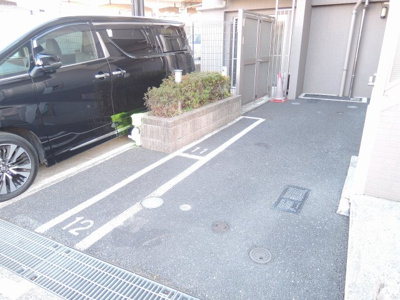 【その他共用部分】 | ロマネパーク大倉山 | バイク置場です。