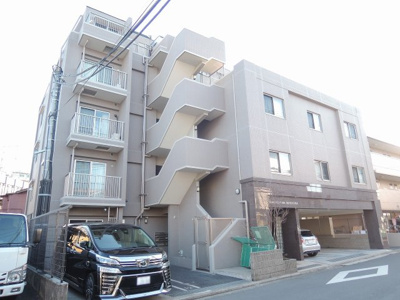 【外観】 | ロマネパーク大倉山 | 総戸数２０戸、２００６年３月築、管理人は日勤勤務につき管理体制良好です♪