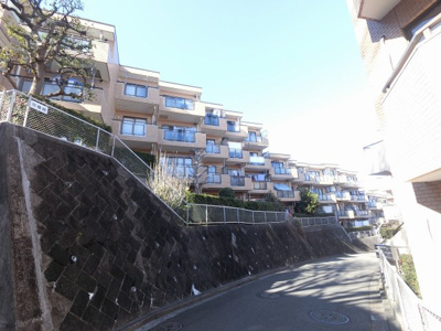 【外観】 | バームハイツ菊名弐番舘 | 総戸数１０９戸、１９８７年８月築、管理人は日勤勤務につき管理体制良好です♪