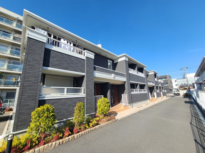 【外観】 | アラバスタ | シンプルなデザインの外観です