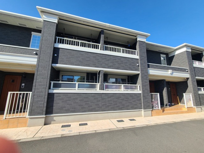 【外観】 | アラバスタ | シンプルなデザインの外観です