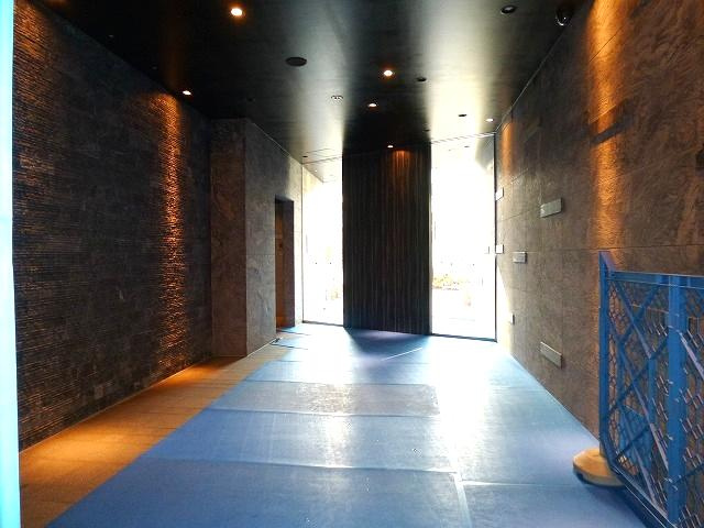 COMFORIA上野入谷の設備|コンフォリア上野入谷のエントランスロビーです、礼金０、ペット可、インターネット使用料無料