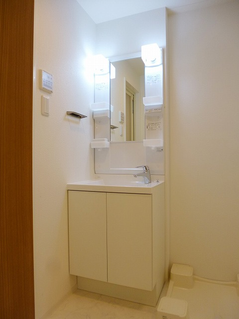 COMFORIA上野入谷の洗面所|コンフォリア上野入谷