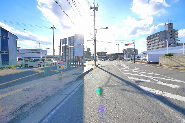 アクール三条大宮駐車場の外観
