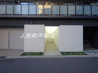 【エントランス】