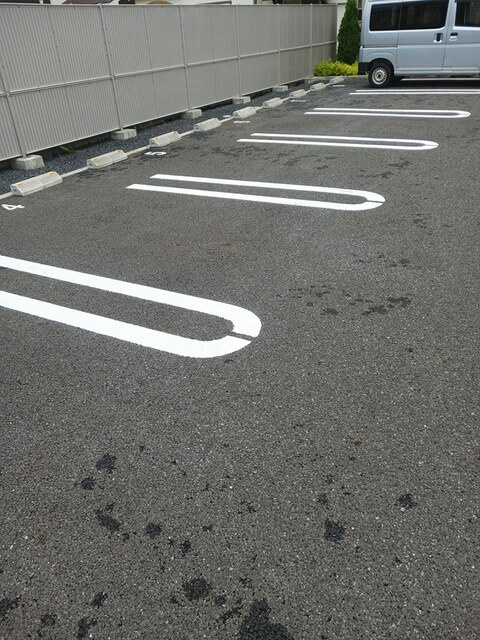 パッシィオーネWの駐車場