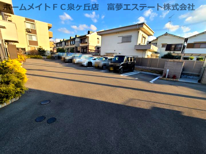アヴェルラ堺の駐車場