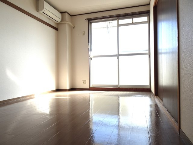 リバーサイドコートあづまの内装