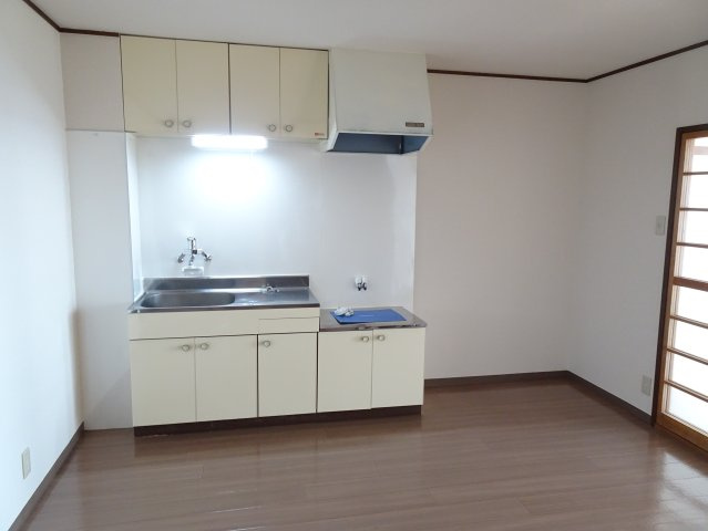 リバーサイドコートあづまの居間・リビング