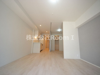 【洋室】 | ＯＰＵＳ　ＲＥＳＩＤＥＮＣＥ　ＳＨＩＮＳＡＩＢＡＳＨＩ　ＳＯＵＴＨ | 個人の部屋や寝室として使える洋室です
