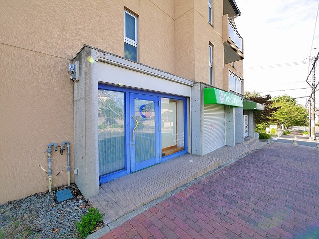 ヒルコート鳥見のエントランス