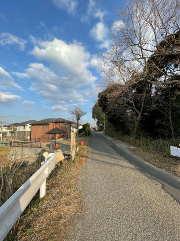 真舟3丁目売地の前面道路含む現地写真