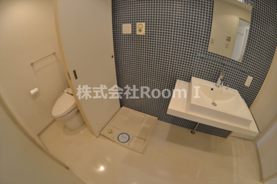 【独立洗面台】 | ルクレ堺筋本町レジデンス | 独立洗面化粧台付き