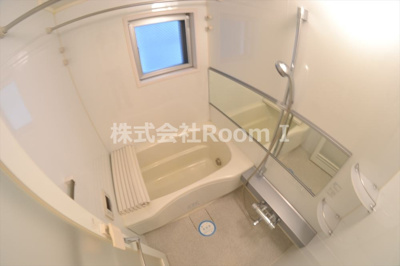 【浴室】 | ルクレ堺筋本町レジデンス | 日々の暮らしに欠かせないお風呂です