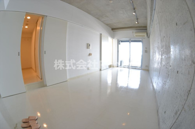 【居間・リビング】 | ルクレ堺筋本町レジデンス | 居間です