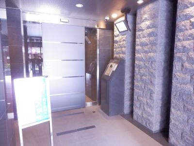 サンクチュアリ四条高倉のエントランス