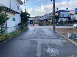 【前面道路含む現地写真】