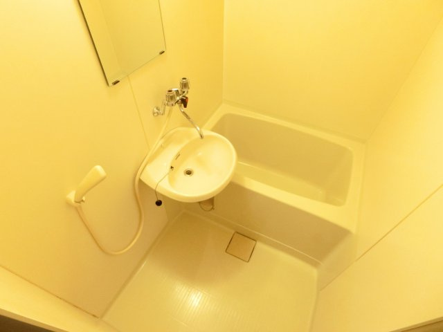 アメージングエステートの浴室|同物件別部屋イメージ写真