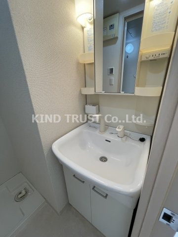 ネオシティ天神橋の洗面所|脱衣スペースもあります