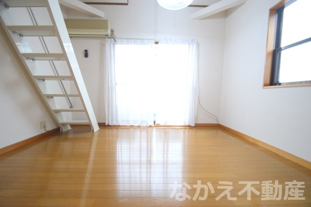 【居間・リビング】 | 使いやすい居間です