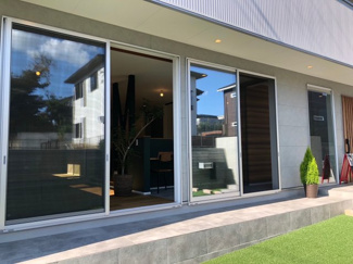 【外観】 | 駐車スペース以外にもプールやちょっとした遊具なども置けて多目的に使用できます！