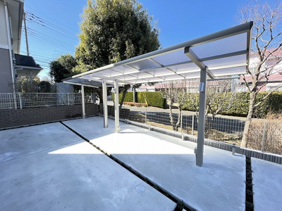 【その他共用部分】 | アネシス | 屋根付きの駐輪場で雨が降っても大切な自転車が濡れなくてすみますね♪荷物が重いときに自転車があれば助かりますね！