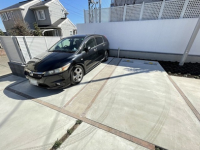 【駐車場】 | アネシス | いつでも目の届く敷地内に駐車場があります♪お車をお持ちのファミリーさんにオススメです☆